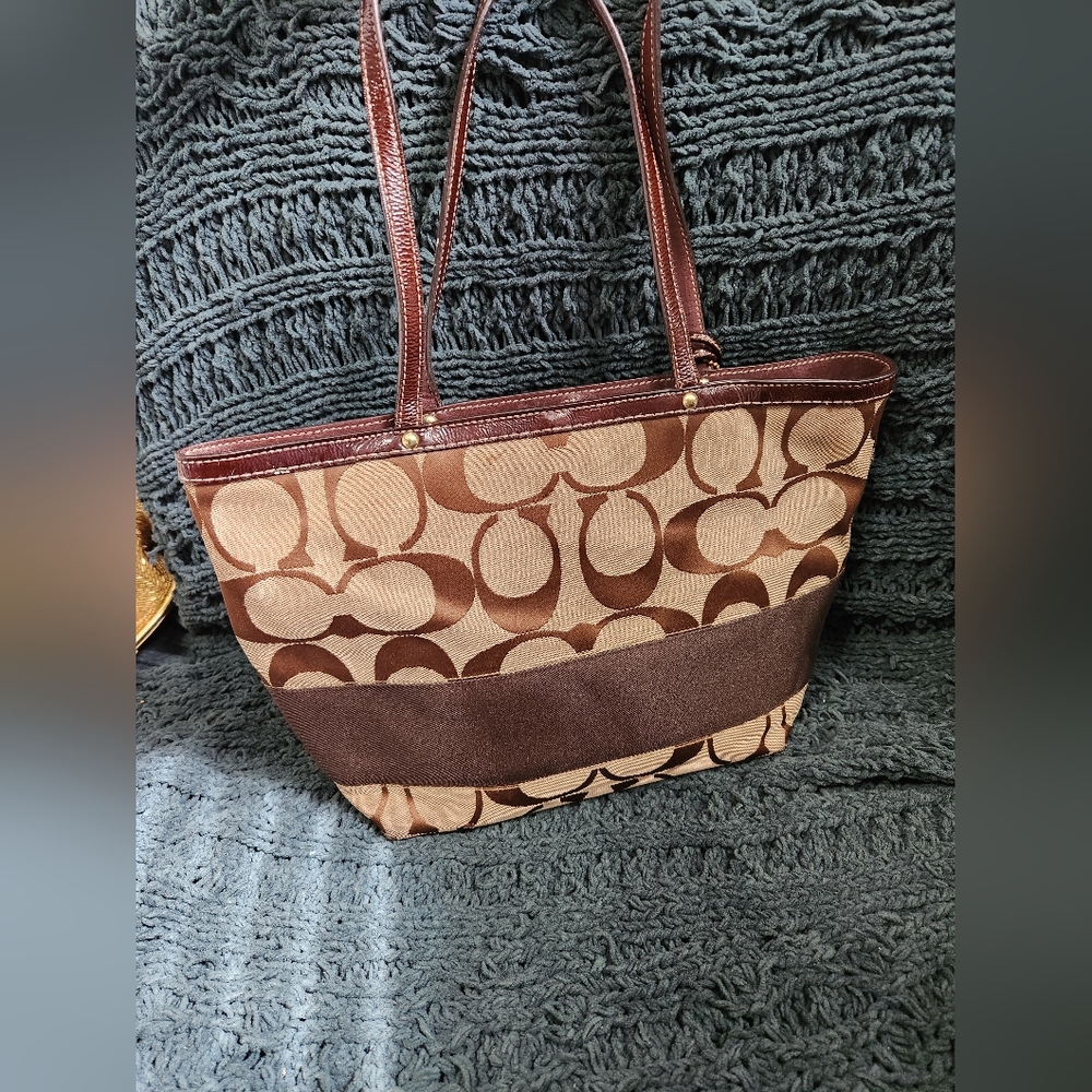 Coach Brown Signature Tote Bag- Special Edition - Picture 2 of 16